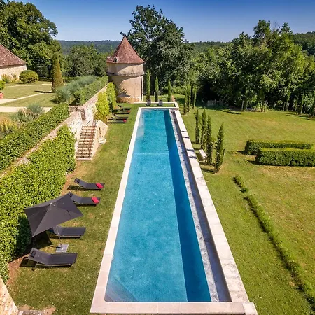Chateau De Lascoups Saint-Martin-des-Combes (Dordogne)