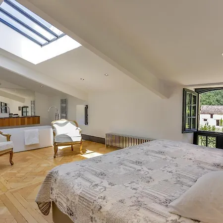 Hotel Chateau De Lascoups