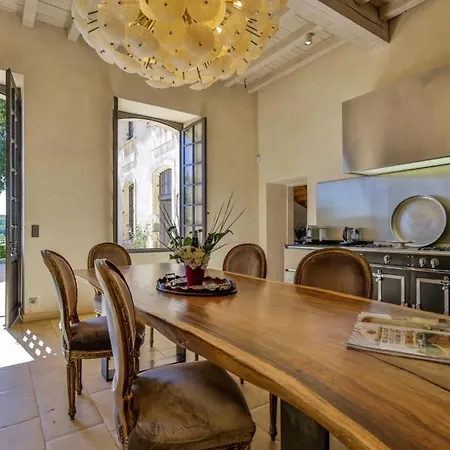 Chateau De Lascoups Hotel